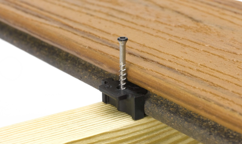 Fastener on wood, Screws